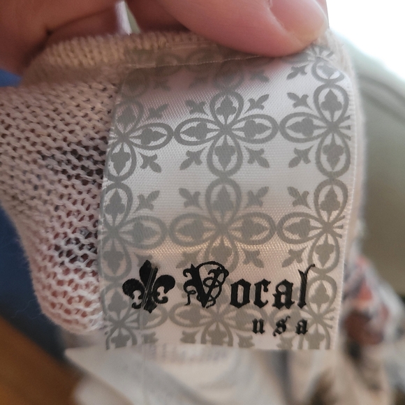 Vocal Aztec Geometric Patterned Long Sleeve Top Size XL - 3X - Picture 8 of 12